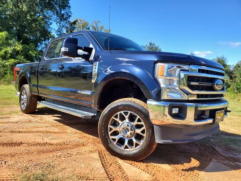 Used 2022 Ford F250 Lariat w/ Lariat Ultimate Package image 16