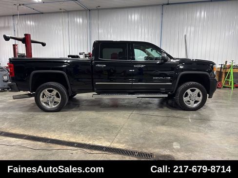 Used 2015 GMC Sierra 2500 Denali w/ Duramax Plus Package image 22