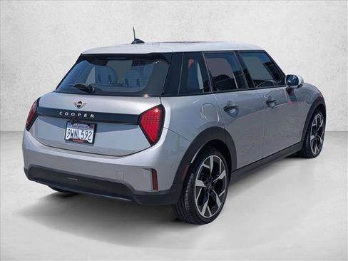Certified 2025 MINI Cooper 4-Door Hardtop FWD image 5