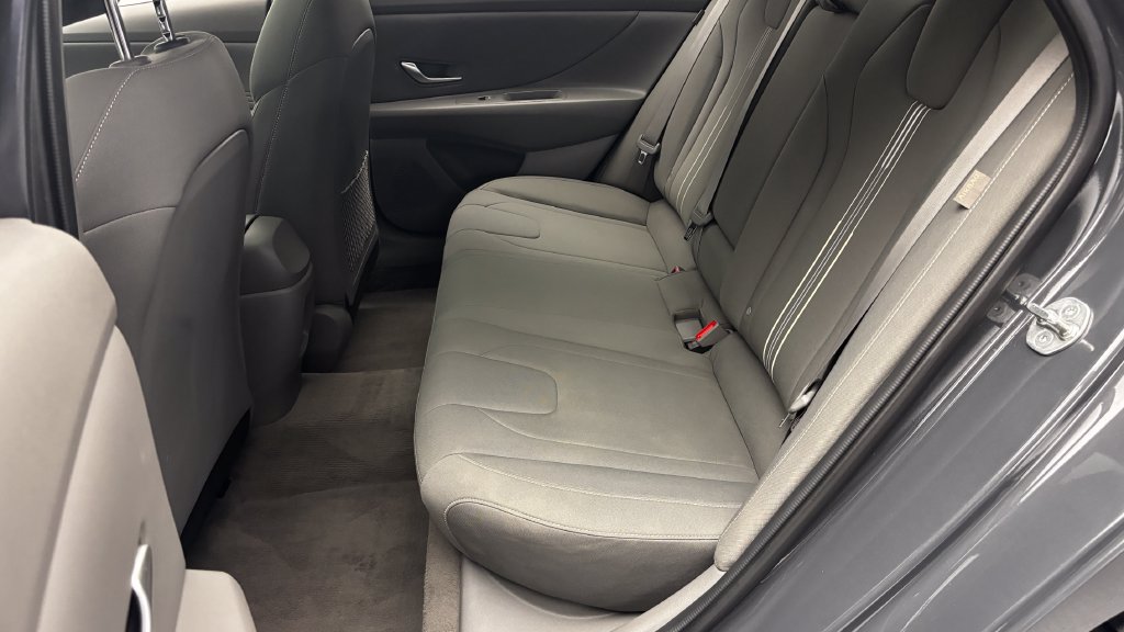 Used 2024 Hyundai Elantra SEL w/ Convenience Package FWD image 30