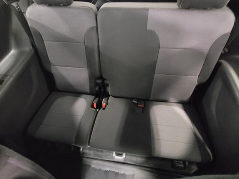 Used 2021 Chevrolet Traverse LT w/ LPO, Floor Liner Package AWD/4WD image 54