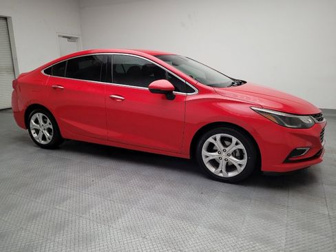 Used 2017 Chevrolet Cruze Premier image 11