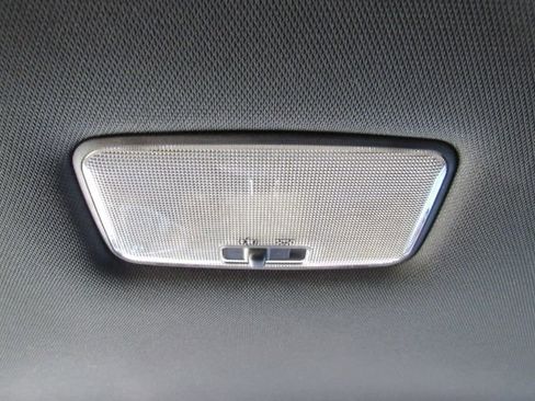 Used 2019 Toyota Tacoma TRD Sport image 28