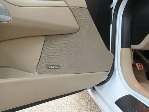 Used 2006 Chevrolet Corvette Convertible w/ Preferred Equipment Group RWD image 18