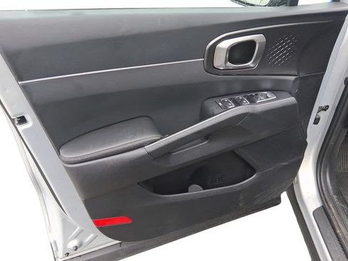 Used 2026 Kia Sorento EX FWD image 11