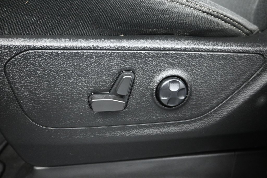 Used 2021 RAM 1500 Big Horn RWD image 11