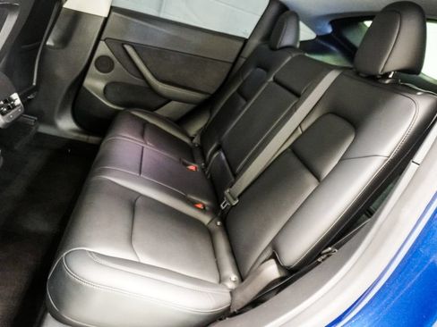 Used 2022 Tesla Model Y Long Range AWD/4WD image 8