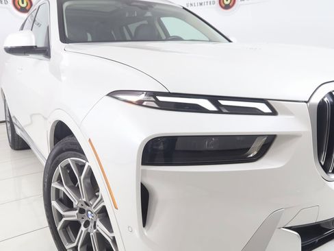 Used 2023 BMW X7 xDrive40i w/ Premium Package image 20