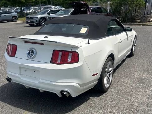 Used 2012 Ford Mustang Shelby GT500 RWD image 5