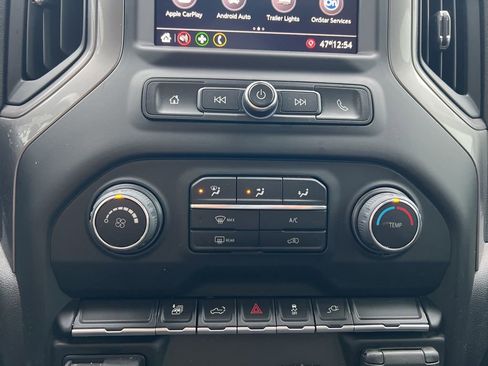 Used 2022 Chevrolet Silverado 2500 Custom w/ Custom Value Package image 21