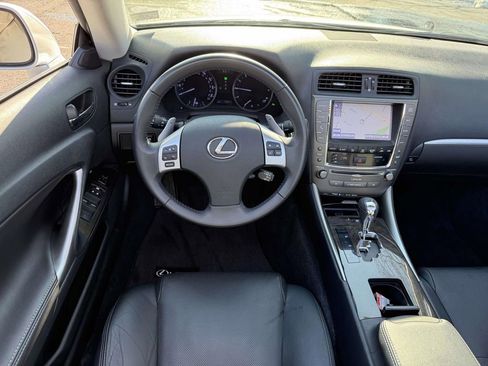 Used 2014 Lexus IS 250C w/ Luxury Package image 9