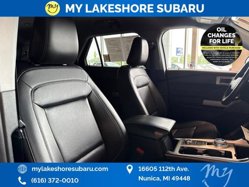 Used 2022 Ford Explorer XLT w/ Equipment Group 202A AWD/4WD image 30