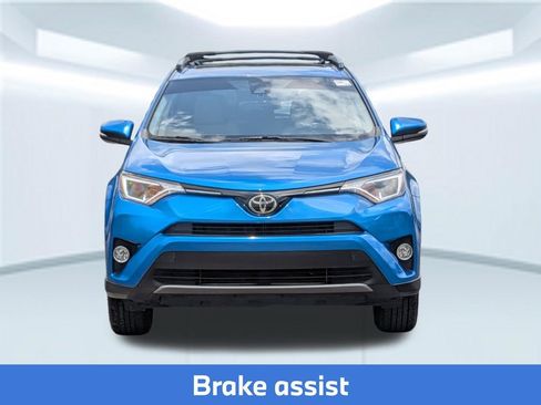 Used 2017 Toyota RAV4 XLE FWD image 11