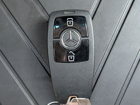 Used 2024 Mercedes-Benz Sprinter 2500 image 27