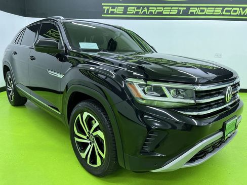 Used 2021 Volkswagen Atlas Cross Sport SEL Premium AWD/4WD image 2