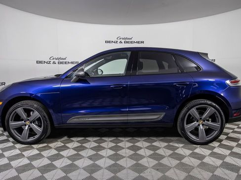 Used 2025 Porsche Macan AWD/4WD image 10