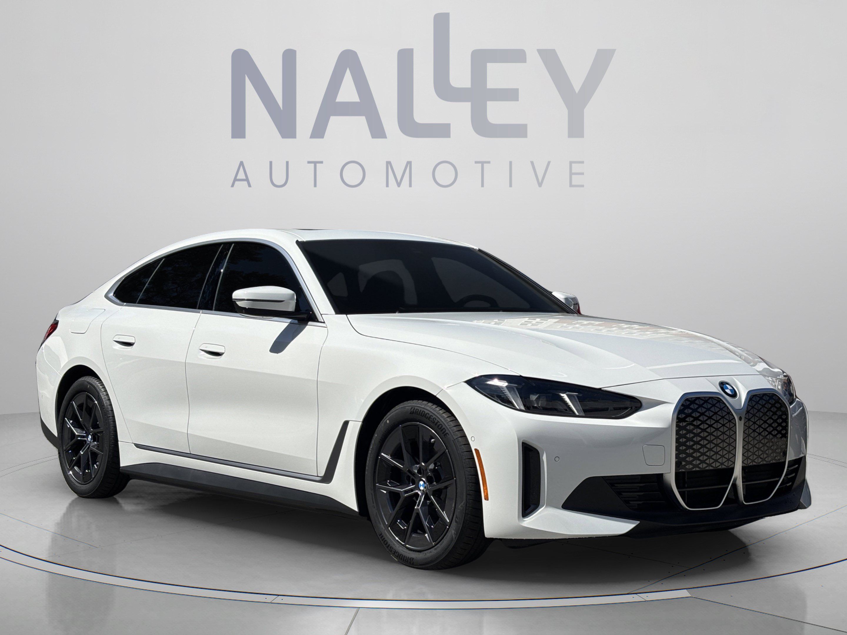 Used 2026 BMW i4 eDrive40 w/ Parking Assistance Package RWD image 5