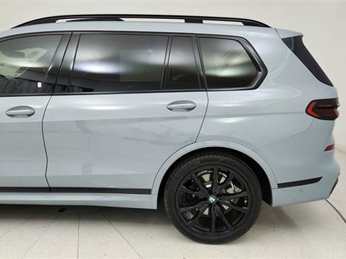 Used 2024 BMW X7 xDrive40i w/ M Sport Package image 10