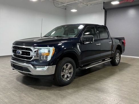 Certified 2022 Ford F150 XLT w/ Equipment Group 302A High image 8