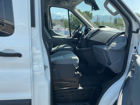 Used 2015 Ford Transit 150 XLT RWD image 17