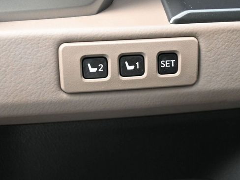 Used 2023 Lexus GX 460 Premium w/ Premium Package AWD/4WD image 5