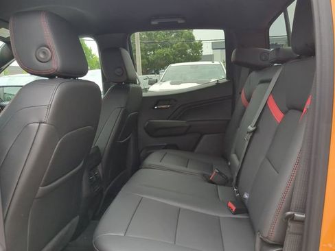 Certified 2025 Chevrolet Colorado Z71 w/ Z71 Convenience Package 2 image 13