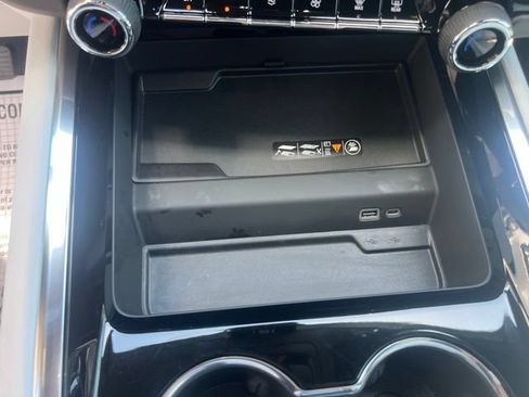 Used 2025 Chevrolet Tahoe Premier RWD image 24