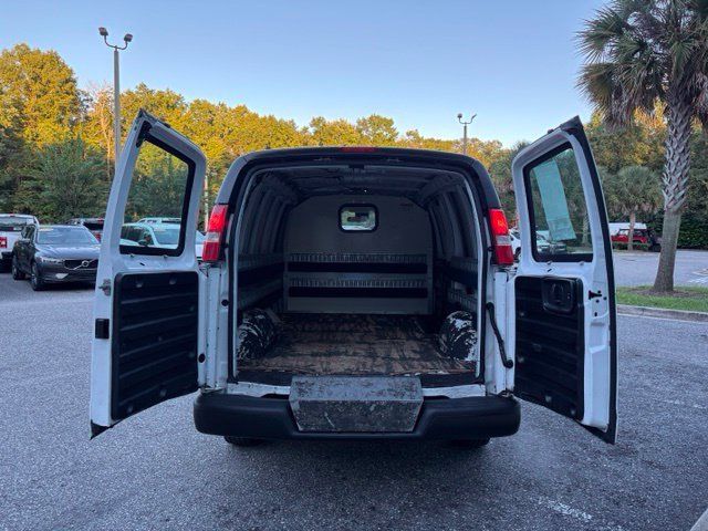 Used 2019 Chevrolet Express 2500 RWD image 27