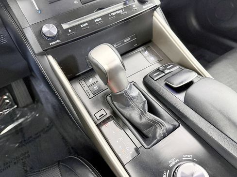 Used 2014 Lexus IS 250 w/ Luxury Package w/Gray Wood RWD image 59