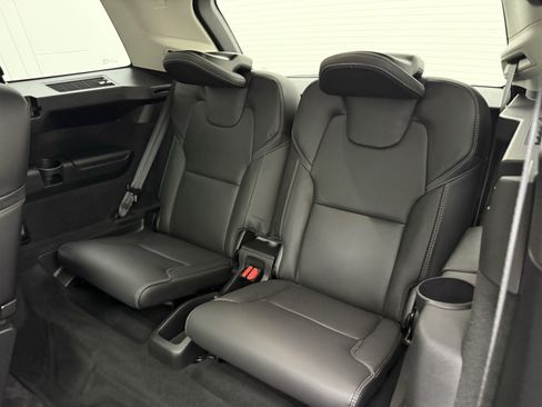 Certified 2023 Volvo XC90 B6 Ultimate w/ Protection Package Premier AWD/4WD image 27