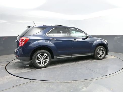 Used 2017 Chevrolet Equinox Premier w/ Enhanced Convenience Package FWD image 2