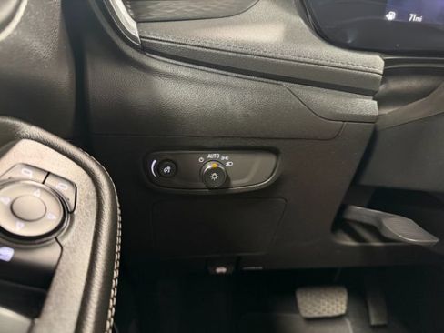 Used 2025 Buick Encore GX Preferred FWD image 18
