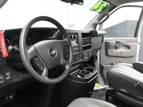 Used 2024 Chevrolet Express 3500 LS RWD image 21