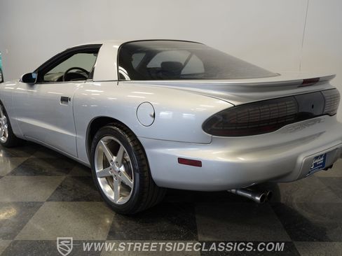 Used 1997 Pontiac Firebird Formula w/ Opt Pkg RWD image 9