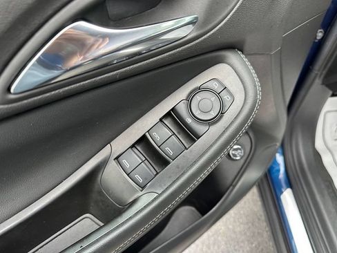 Used 2023 Buick Encore GX Select AWD/4WD image 19