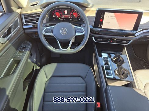 New 2026 Volkswagen Atlas SEL image 9