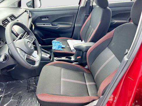 New 2025 Nissan Versa SR w/ Trunk Package FWD image 15