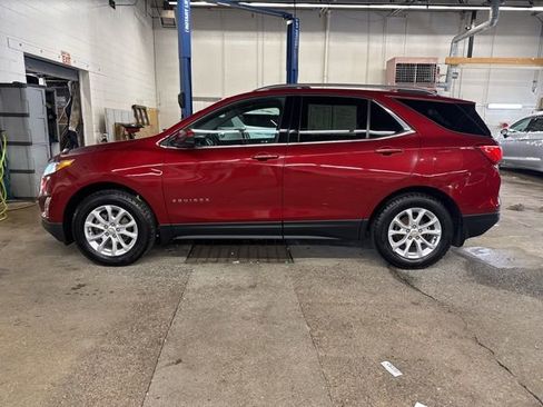 Used 2020 Chevrolet Equinox LT image 3