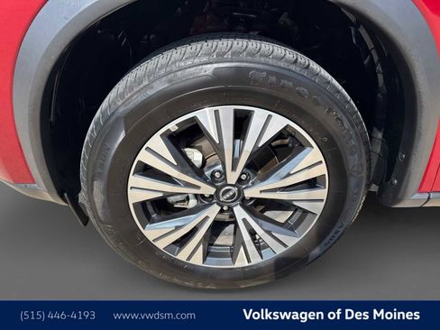 Used 2023 Nissan Rogue SV image 8