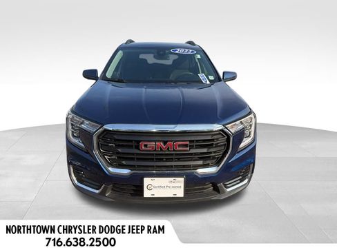 Used 2022 GMC Terrain SLE w/ Driver Convenience Package image 2