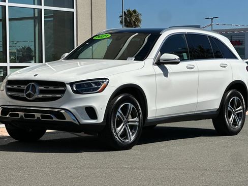 Used 2021 Mercedes-Benz GLC 300 4MATIC w/ Premium Package image 7