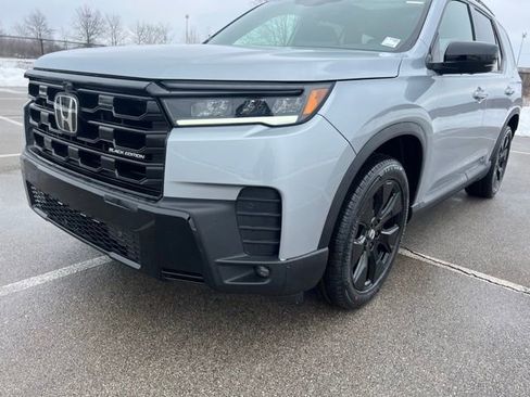 New 2026 Honda Pilot Black Edition image 4