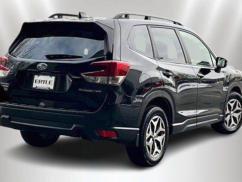 Certified 2023 Subaru Forester Premium image 5