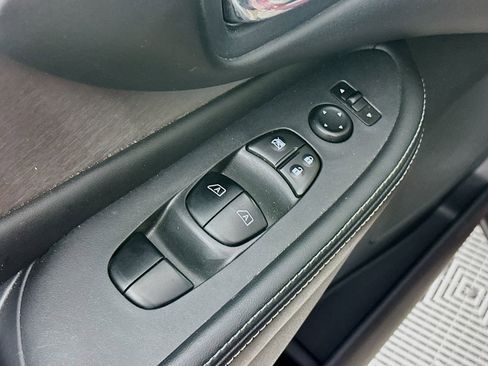 Used 2020 Nissan Murano SV AWD/4WD image 23