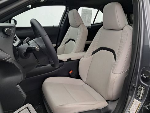 Used 2020 Lexus UX 250h w/ Premium Package image 8