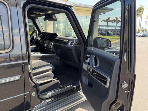 Used 2025 Mercedes-Benz G 550 image 14