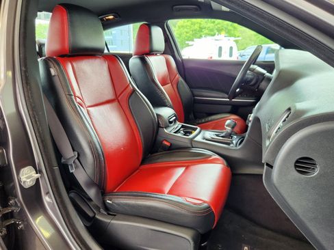 Used 2017 Dodge Charger SXT RWD image 15