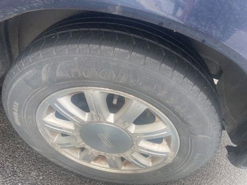 Used 2002 Lincoln Continental FWD image 31