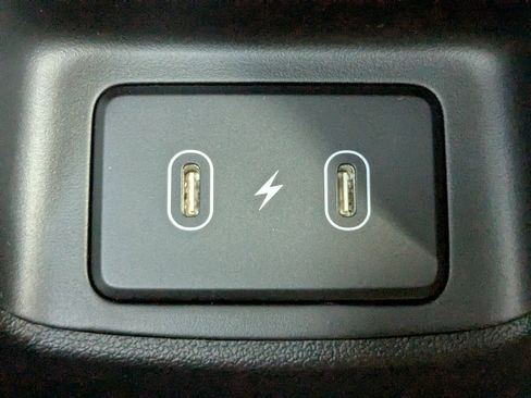 New 2025 Hyundai Elantra SEL image 18