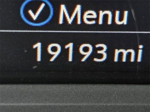 Certified 2025 Cadillac XT5 Premium Luxury image 22